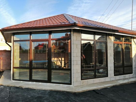 مظلات وسواتر متخصصة